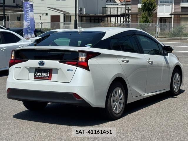 Toyota PRIUS 2021-04 8337436-5