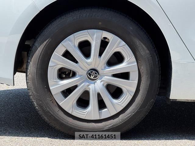 Toyota PRIUS 2021-04 8337436-6