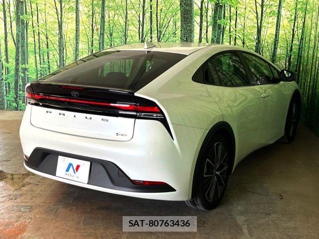 Toyota PRIUS 2025-03 8334439-17