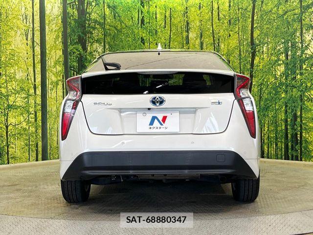 Toyota PRIUS 2016-08 8337451-14