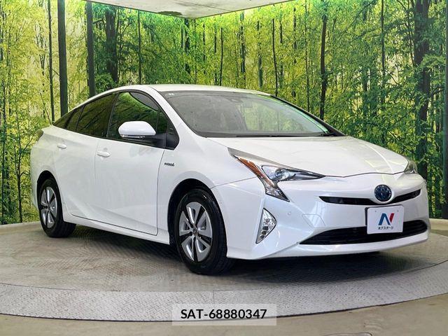 Toyota PRIUS 2016-08 8337451-15