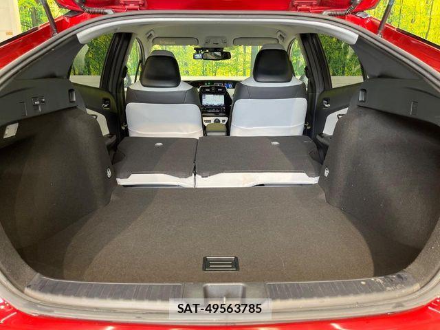 Toyota PRIUS 2017-11 8337440-9