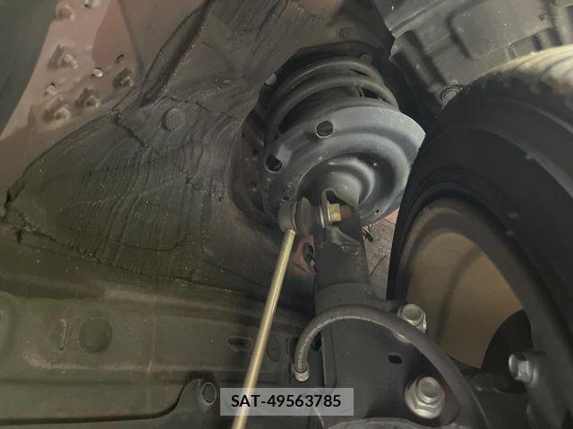 Toyota PRIUS 2017-11 8337440-19