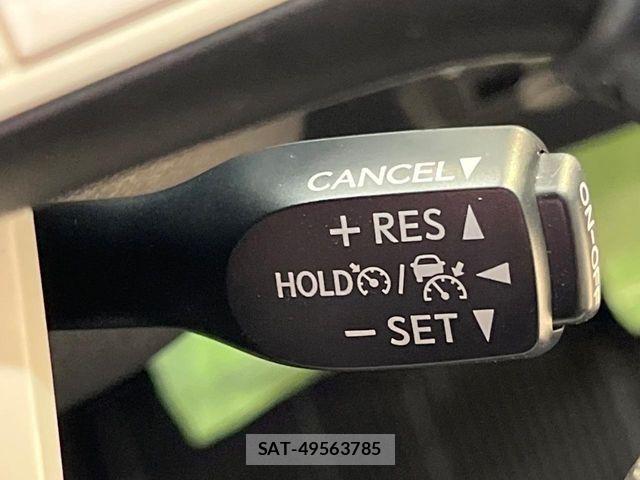 Toyota PRIUS 2017-11 8337440-4