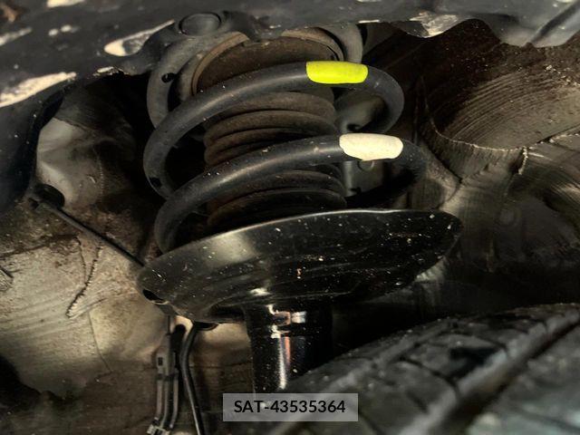 Toyota PRIUS 2017-04 8337449-19