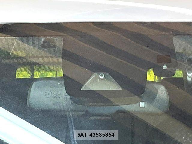 Toyota PRIUS 2017-04 8337449-4