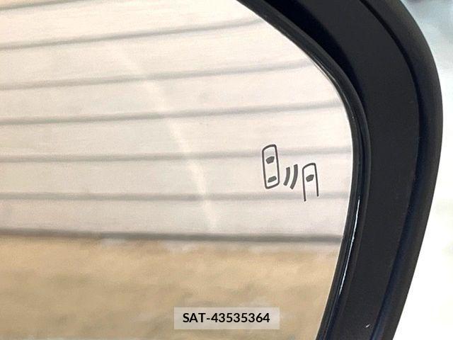 Toyota PRIUS 2017-04 8337449-5