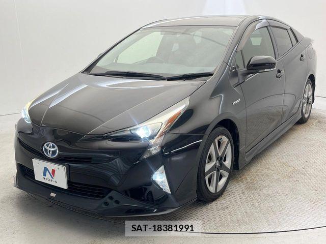 Toyota PRIUS 2018-07 8337434-16