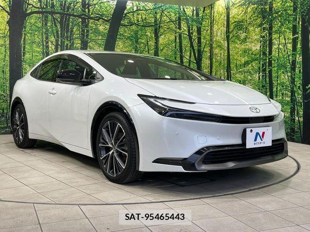 Toyota PRIUS 2023-06 8337409-15