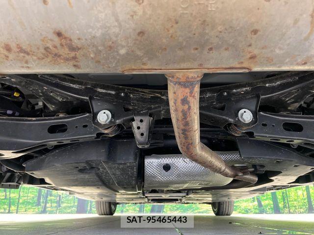 Toyota PRIUS 2023-06 8337409-18