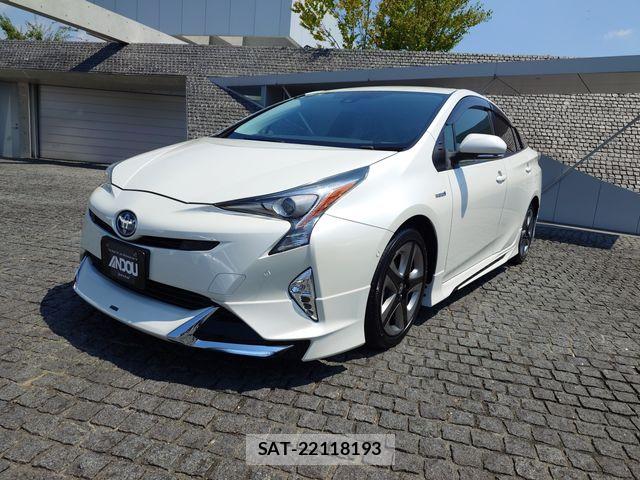 Toyota PRIUS 2017-05 8337430-0