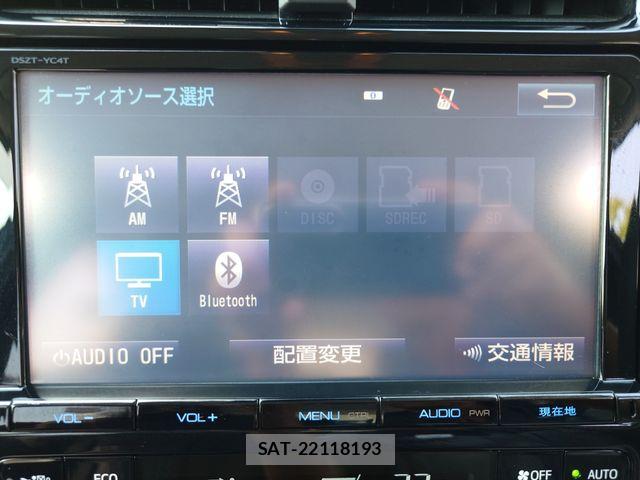 Toyota PRIUS 2017-05 8337430-16