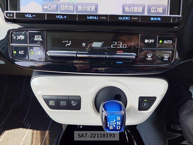 Toyota PRIUS 2017-05 8337430-17