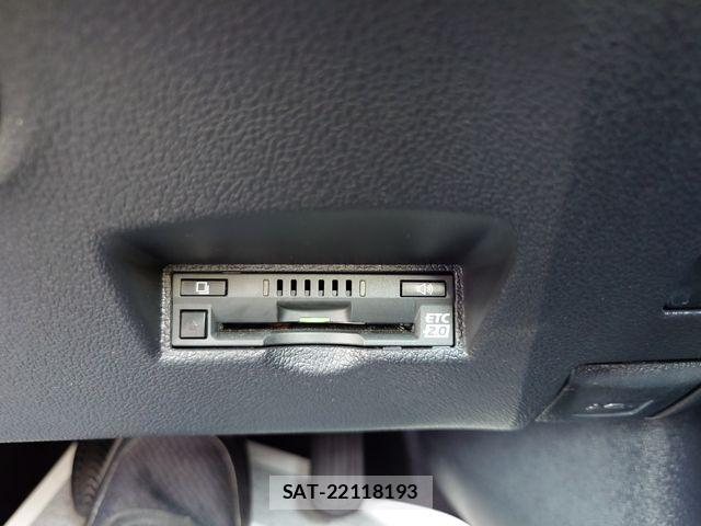 Toyota PRIUS 2017-05 8337430-19