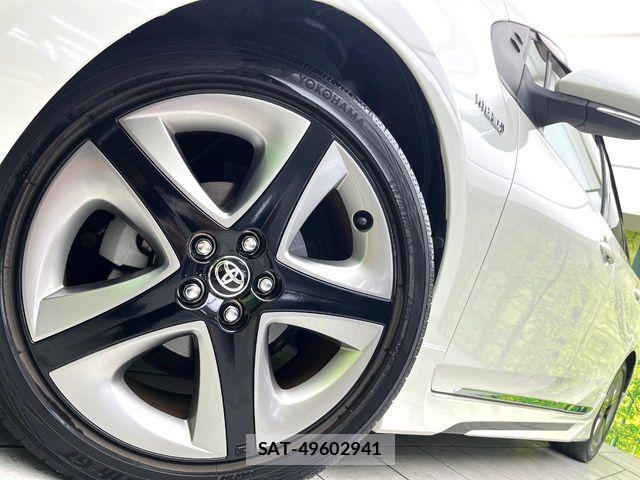 Toyota PRIUS 2019-04 8337422-13