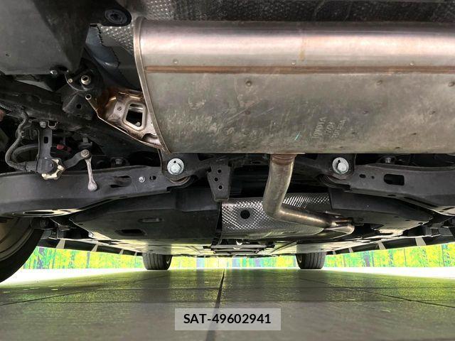 Toyota PRIUS 2019-04 8337422-19