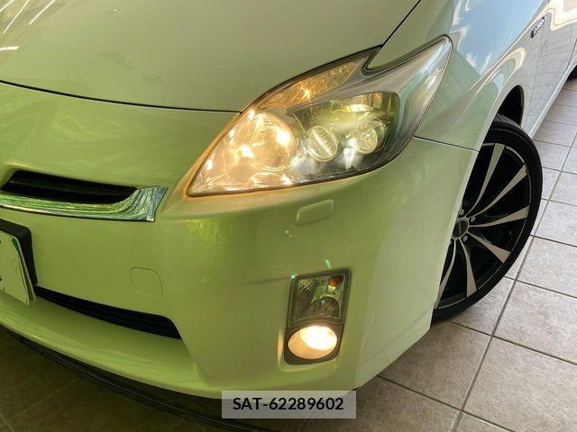 Toyota PRIUS 2011-08 8337462-12