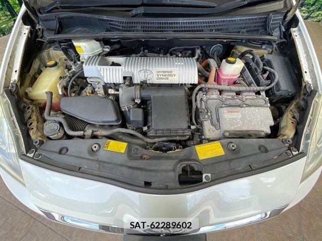 Toyota PRIUS 2011-08 8337462-18