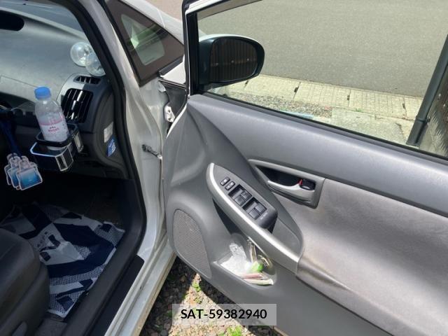 Toyota PRIUS 2009-10 8337482-13