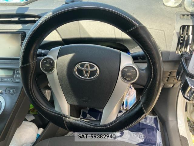 Toyota PRIUS 2009-10 8337482-15