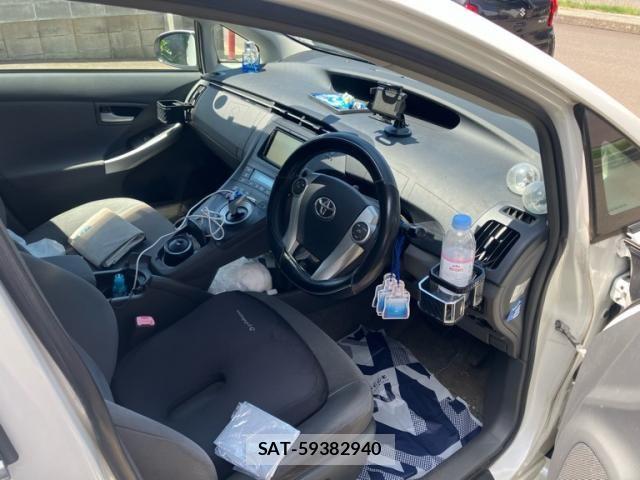 Toyota PRIUS 2009-10 8337482-16