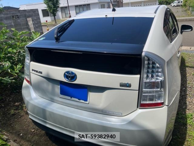 Toyota PRIUS 2009-10 8337482-1