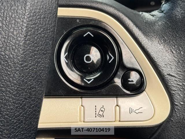 Toyota PRIUS 2016-12 8337443-17