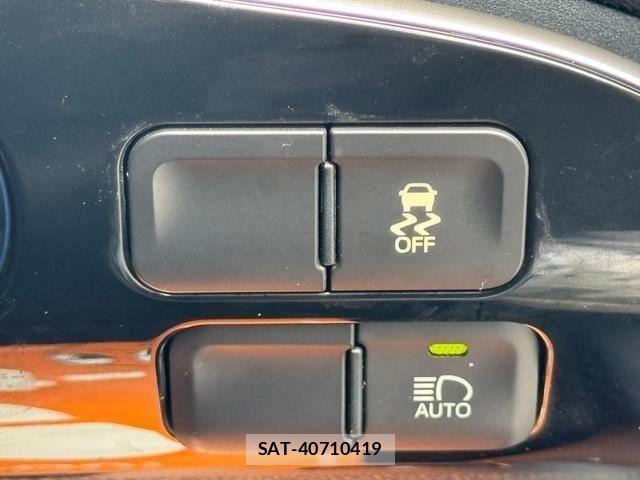 Toyota PRIUS 2016-12 8337443-25