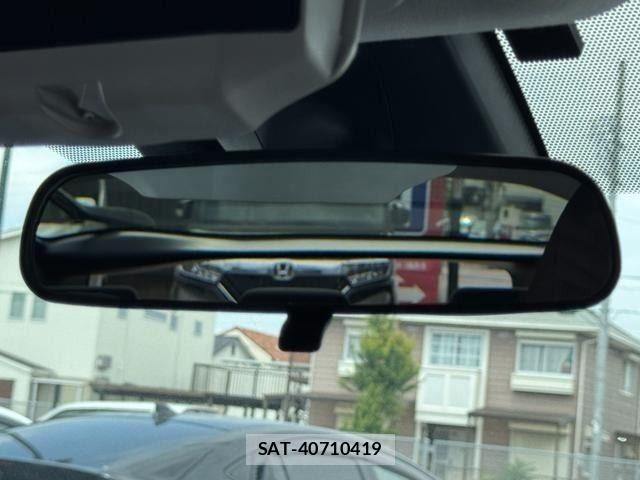 Toyota PRIUS 2016-12 8337443-28