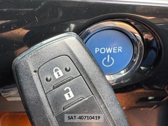 Toyota PRIUS 2016-12 8337443-29