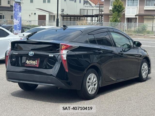 Toyota PRIUS 2016-12 8337443-5