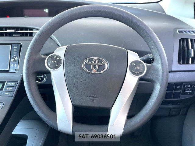 Toyota PRIUS 2011-11 8337464-10
