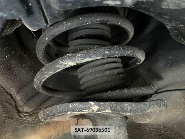 Toyota PRIUS 2011-11 8337464-19