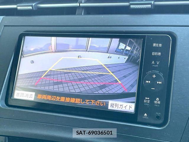 Toyota PRIUS 2011-11 8337464-3