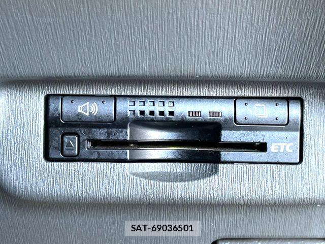 Toyota PRIUS 2011-11 8337464-4