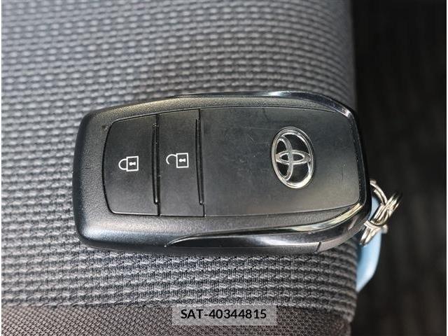 Toyota PRIUS 2024-07 8337421-16