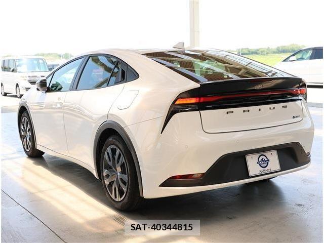Toyota PRIUS 2024-07 8337421-22