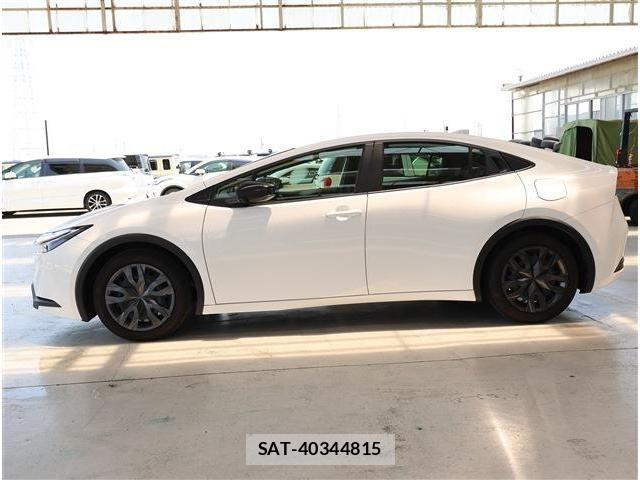 Toyota PRIUS 2024-07 8337421-23