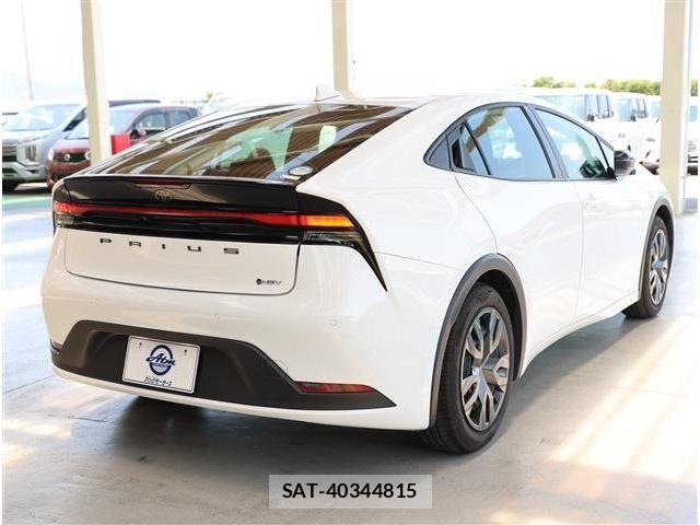 Toyota PRIUS 2024-07 8337421-4