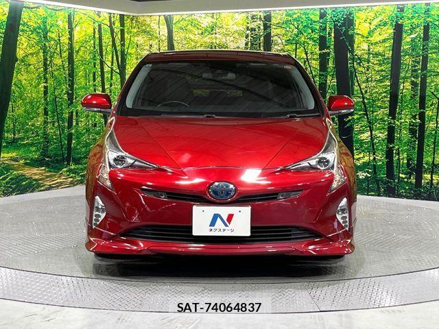Toyota PRIUS 2017-06 8337447-13