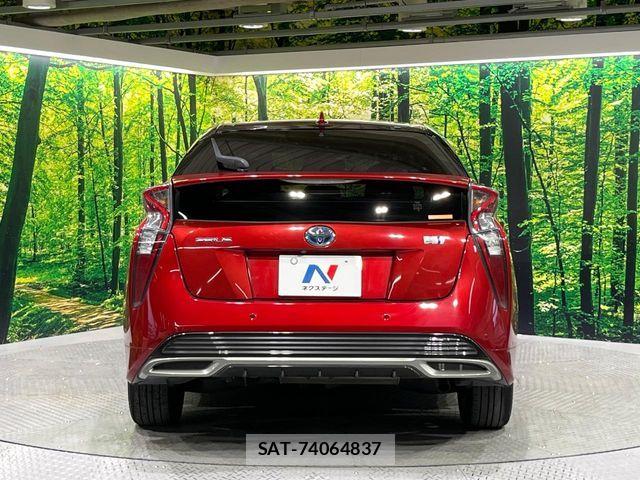 Toyota PRIUS 2017-06 8337447-14