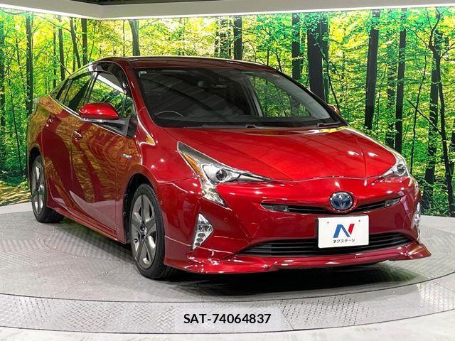 Toyota PRIUS 2017-06 8337447-15