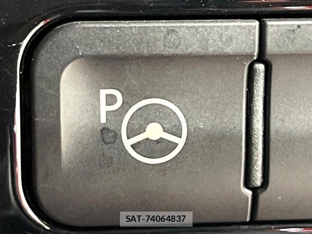 Toyota PRIUS 2017-06 8337447-5