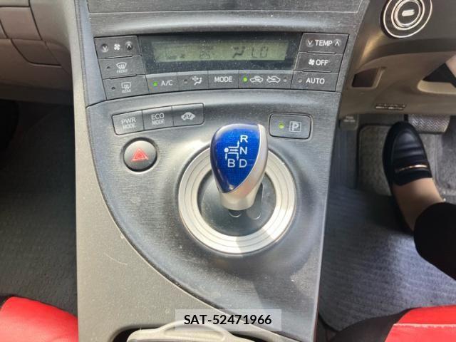 Toyota PRIUS 2009-07 8337487-14