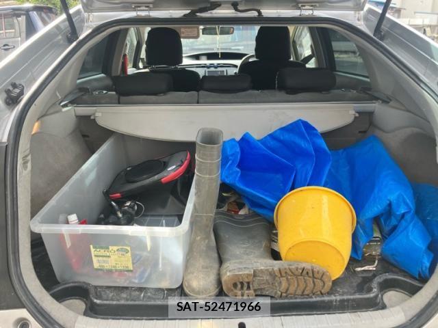 Toyota PRIUS 2009-07 8337487-21