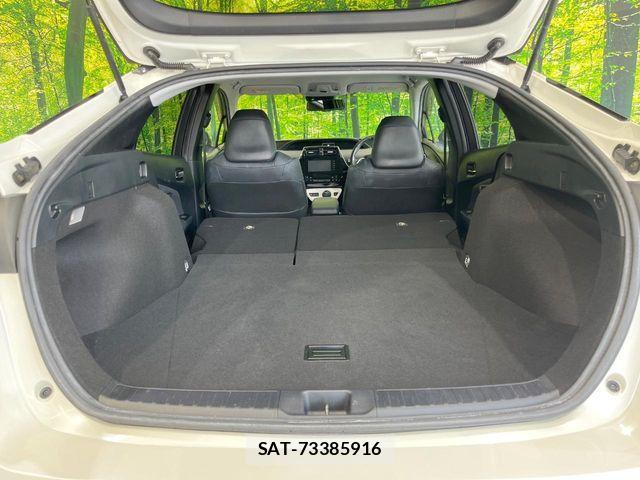 Toyota PRIUS 2016-07 8355378-12