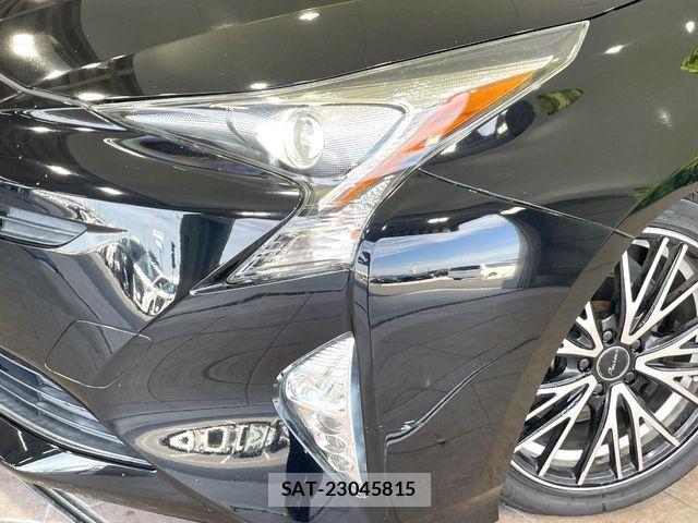 Toyota PRIUS 2017-10 8355377-11
