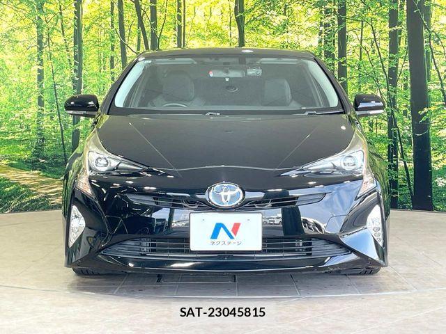Toyota PRIUS 2017-10 8355377-13