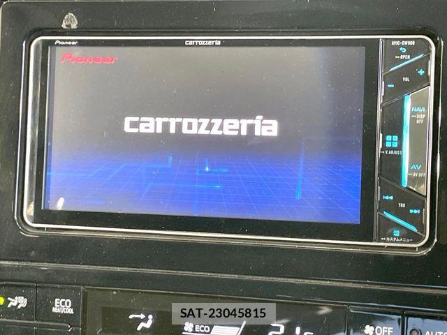 Toyota PRIUS 2017-10 8355377-2