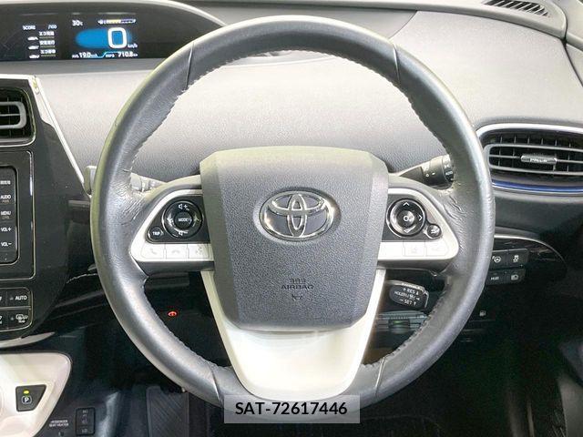 Toyota PRIUS 2016-05 8355374-10